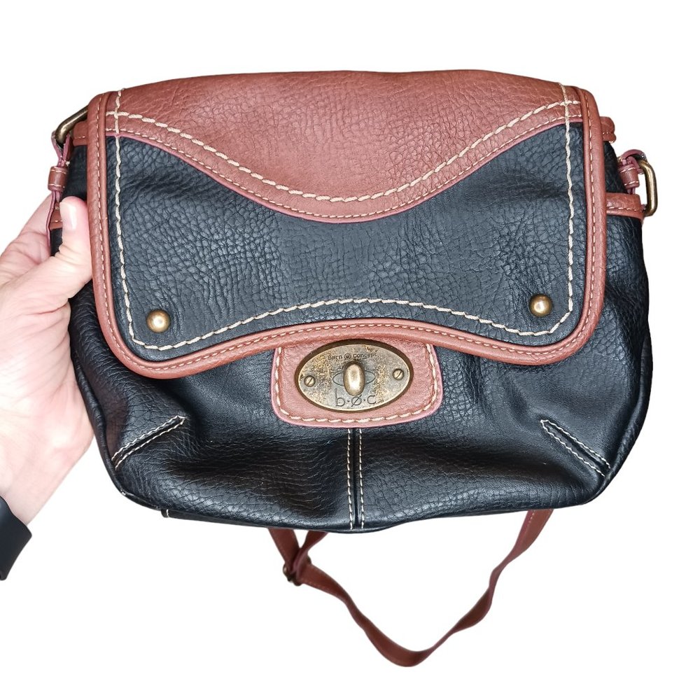 B.O.C leather purse